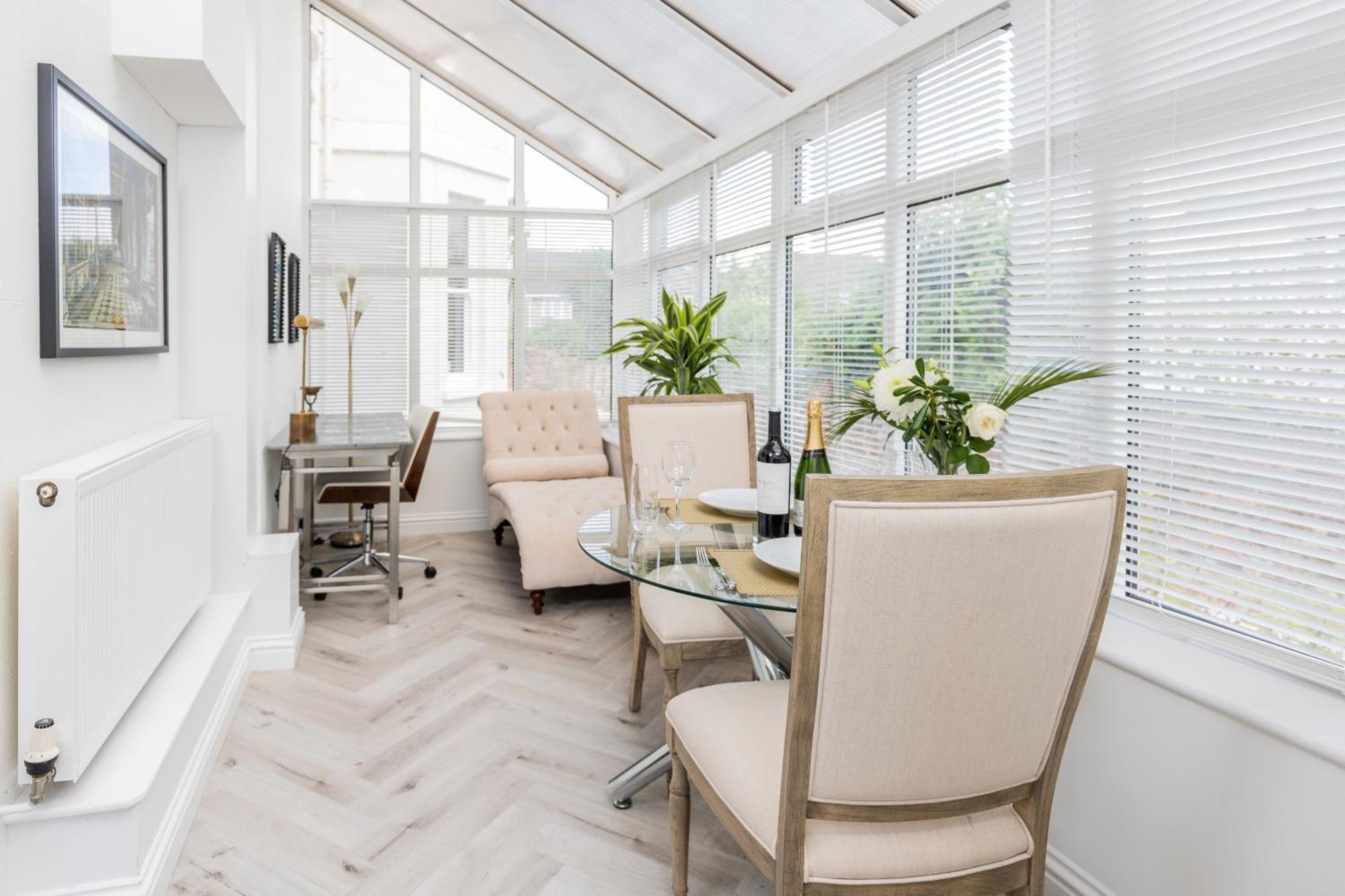 10 Sydenham - By Luxury Apartments Cheltenham Dış mekan fotoğraf